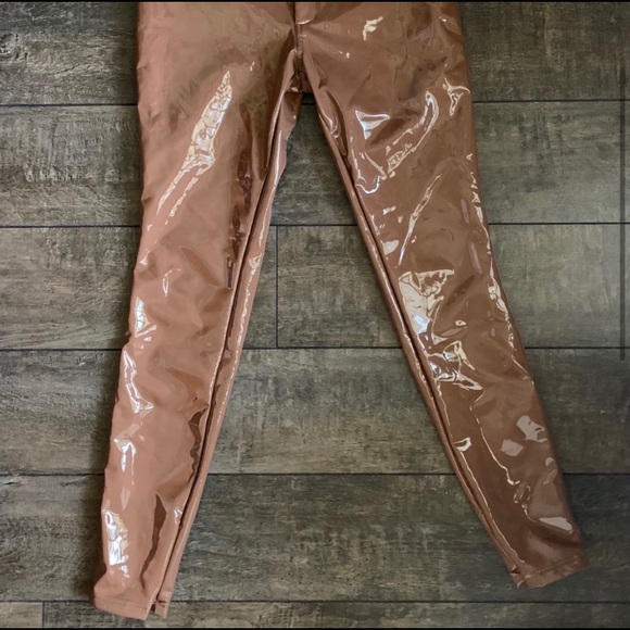 House of CB Haridan Patent Stretch Vinyl - Picture 3 of 6